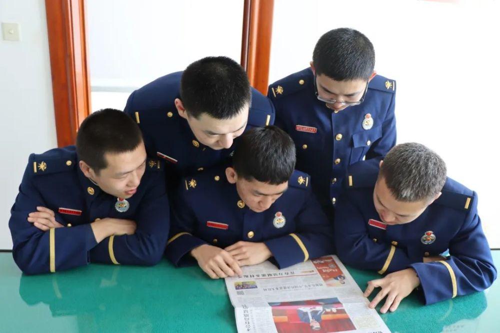 长期用一面侧脸睡觉肉压到牙齿压迫牙龈肿痛发炎吗？游戏画面
